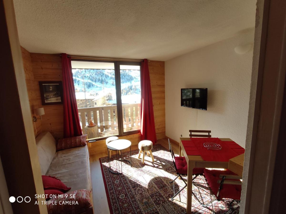 Les Chataigniers Rouges Apartment *
